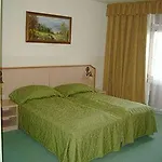 Antica Aparthotel 2*