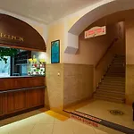 Aparthotel Antica 2*