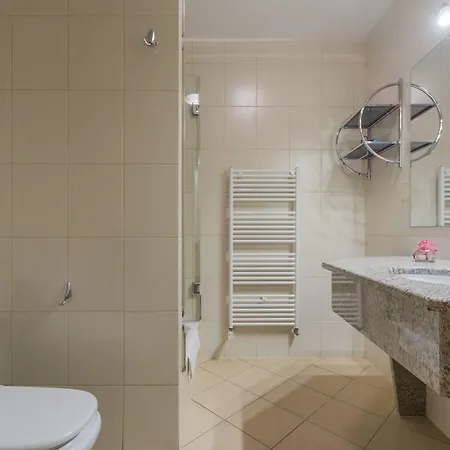 Apart Otel Antica 3*